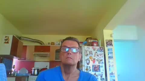 Snapshot of ulmeni4 chatting on 04.19.26 ulmeni4 online show from 04.19.26