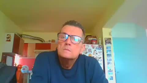 Snapshot of ulmeni4 chatting on 05.18.26 ulmeni4 online show from 05.18.26