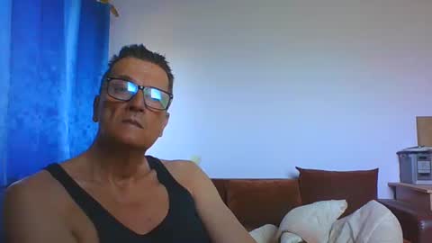 Snapshot of ulmeni4 chatting on 05.29.26 ulmeni4 online show from 05.29.26