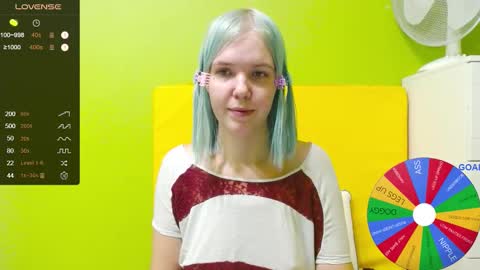 Snapshot of ultra_meow chatting on 10.26.25 Roxy online show from 10.26.25