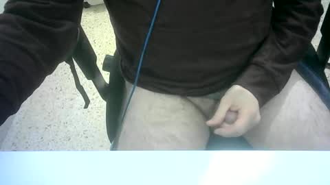 Snapshot of ultral1 chatting on 12.16.24 ultral1 online show from 12.16.24