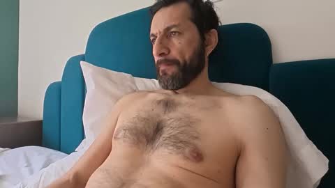 ultratoaster online show from 12.04.25