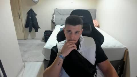 Snapshot of ulxer chatting on 09.16.25 hi im mike tyson - online show from 09.16.25