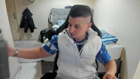 Snapshot of ulxer chatting on 09.19.25 hi im mike tyson - online show from 09.19.25