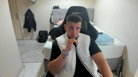 Snapshot of ulxer chatting on 09.26.25 hi im mike tyson - online show from 09.26.25