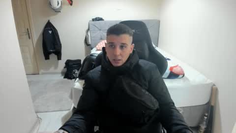 Snapshot of ulxer chatting on 10.02.25 hi im mike tyson - online show from 10.02.25