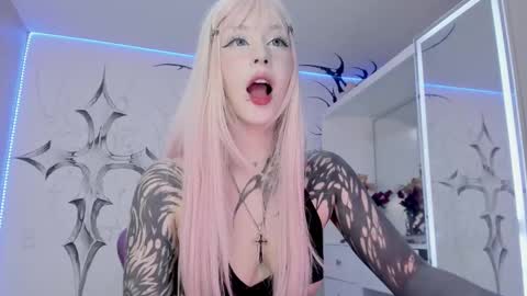 Elle Danielle  online show from 03.01.25