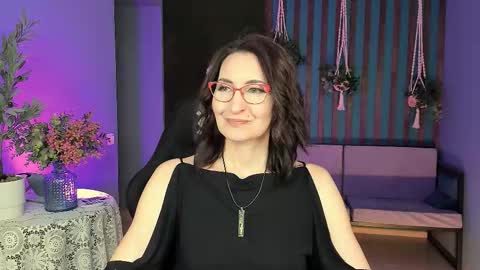 UnaTera online show from 10.11.25