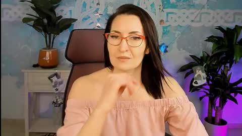 UnaTera online show from 12.21.25