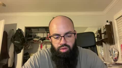 Snapshot of uncutbeard129840 chatting on 11.13.25 uncutbeard129840 online show from 11.13.25