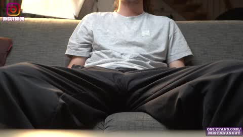 Snapshot of uncutgerman420 chatting on 10.26.25 Mister Uncut online show from 10.26.25