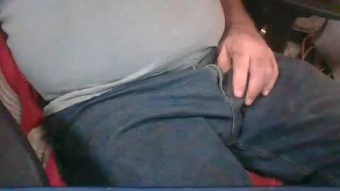 uncutmike7x5 online show from 11.14.25