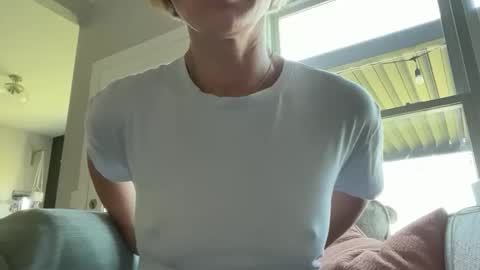 Snapshot of undercover80085 chatting on 05.28.26 undercover80085 online show from 05.28.26