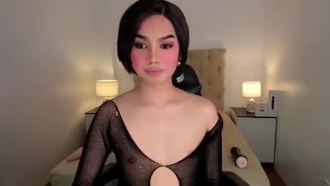 Lily online show from 11.16.25