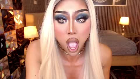 BRIANNA online show from 04.07.26