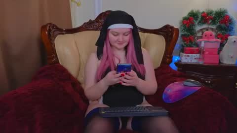 Snapshot of unholy_lady chatting on 12.14.24 Unholy Lady online show from 12.14.24