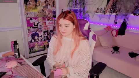 Snapshot of unholy_lady chatting on 10.20.25 Unholy Lady online show from 10.20.25