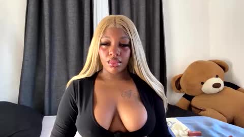 Unholybaddie online show from 12.21.25