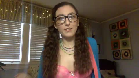 Snapshot of unicornfairy55 chatting on 09.25.25 Lola Moonstone online show from 09.25.25