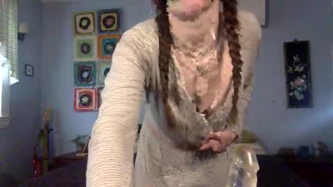 Lola Moonstone online show from 02.14.26