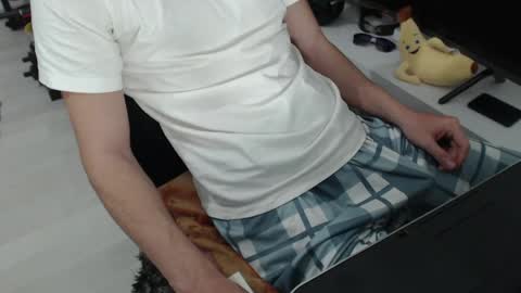 uniqueboy22 online show from 04.20.26