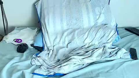 Snapshot of untameddesire69 chatting on 03.10.26 THICK hard online show from 03.10.26
