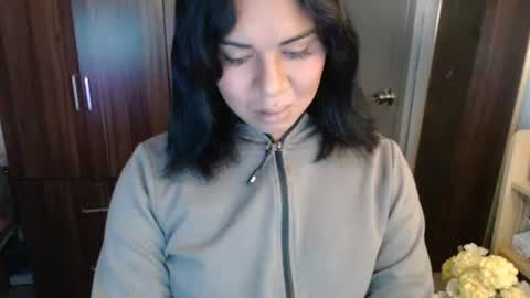 Snapshot of ur_cutiesthotasianxx chatting on 01.11.26 Vee online show from 01.11.26