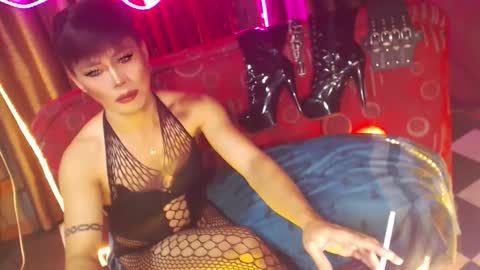 MISS ANNA online show from 02.02.26