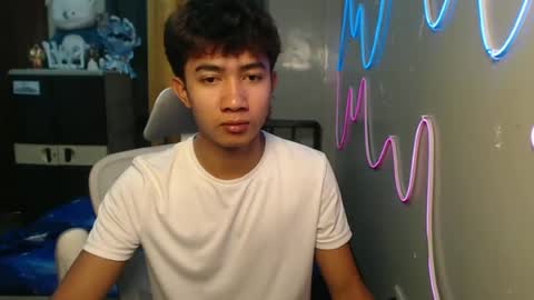 Snapshot of ur_hottestjonny chatting on 06.21.26 jonny online show from 06.21.26