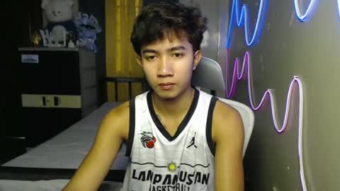 Snapshot of ur_hottestjonny chatting on 06.23.26 jonny online show from 06.23.26