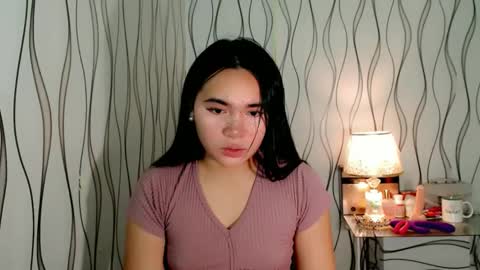 Snapshot of ur_innocent_girlx chatting on 01.19.26 QUEENSY online show from 01.19.26