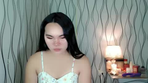 Snapshot of ur_innocent_girlx chatting on 02.22.26 QUEENSY online show from 02.22.26