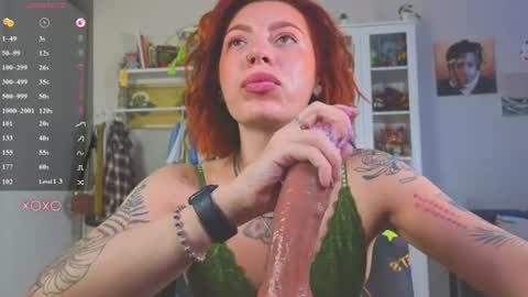 Snapshot of ur_olivia chatting on 06.10.26 Olivia Kaufman online show from 06.10.26