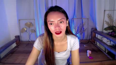 ur_petite_wifexx online show from 03.26.26