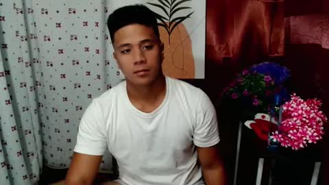 Snapshot of ur_pinoydave chatting on 12.23.24 Dave online show from 12.23.24