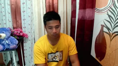 Snapshot of ur_pinoydave chatting on 03.01.25 Dave online show from 03.01.25