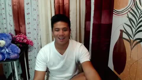 Snapshot of ur_pinoydave chatting on 03.01.25 Dave online show from 03.01.25