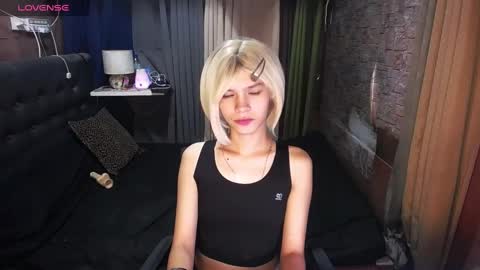 Snapshot of ur_xpensivecandy chatting on 02.04.25 megan online show from 02.04.25