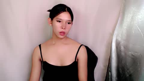 Snapshot of urasian_prettyjane chatting on 10.28.25 Jane online show from 10.28.25