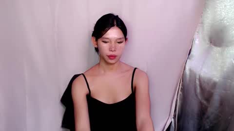 Snapshot of urasian_prettyjane chatting on 11.06.25 Jane online show from 11.06.25