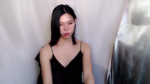 Snapshot of urasian_prettyjane chatting on 11.13.25 Jane online show from 11.13.25