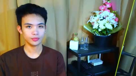 urasiancumboix2 online show from 10.20.25