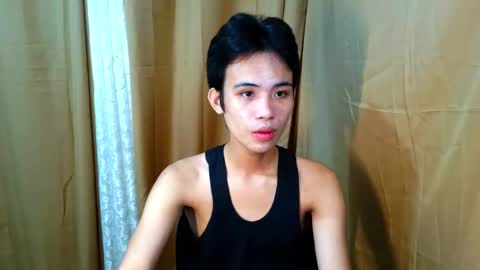 Snapshot of urasiancumboix2 chatting on 04.22.26 urasiancumboix2 online show from 04.22.26