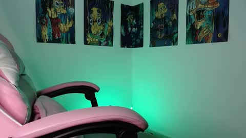 Danielle  online show from 01.24.25