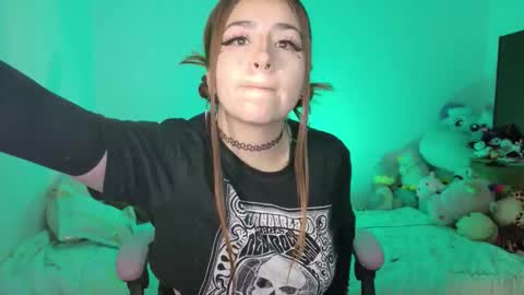 Snapshot of urbaby6irl chatting on 02.15.26 Danielle online show from 02.15.26