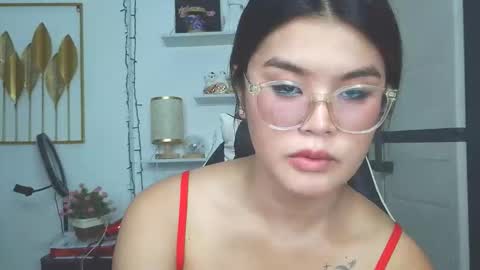 LES online show from 12.04.25