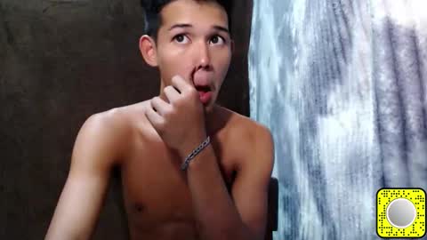 Snapshot of urdreamboy_clarin chatting on 04.30.26 urdreamboy_clarin online show from 04.30.26