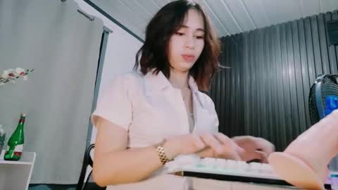 Snapshot of urfave_bbgirl chatting on 12.18.25 urfave_bbgirl online show from 12.18.25