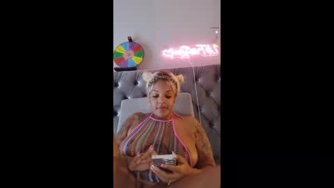 urfaveriri online show from 10.15.25