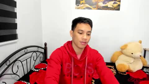 urfucker_vinz online show from 04.16.26